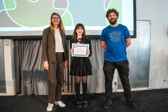 Johan, Annika och Anamaria på scen